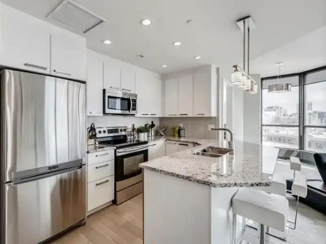 2 Bedroom Condo Calgary AB 104183072
