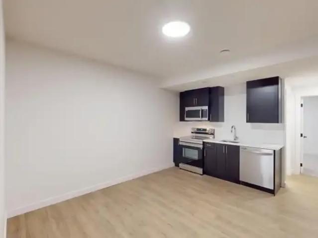 2 Bedroom Condo Calgary AB 104224427
