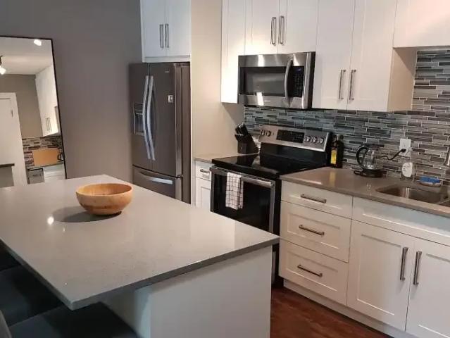 2 Bedroom Condo Calgary AB 104224785