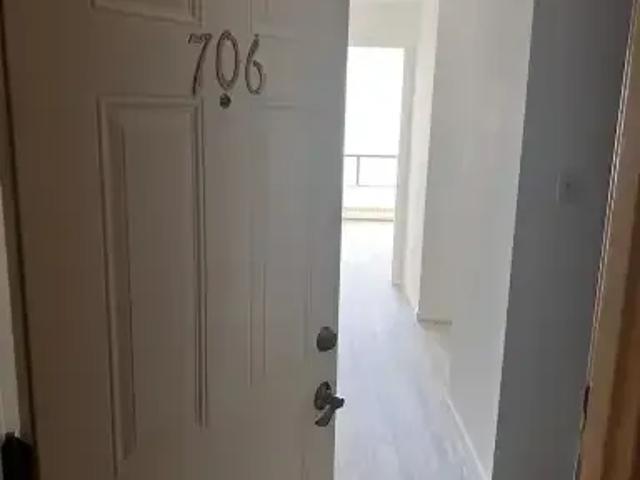 2 Bedroom Condo Calgary AB 104256967