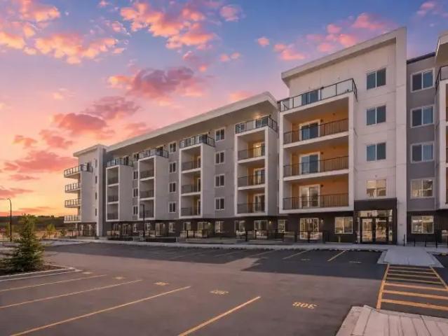 2 Bedroom Condo Calgary AB 104257177