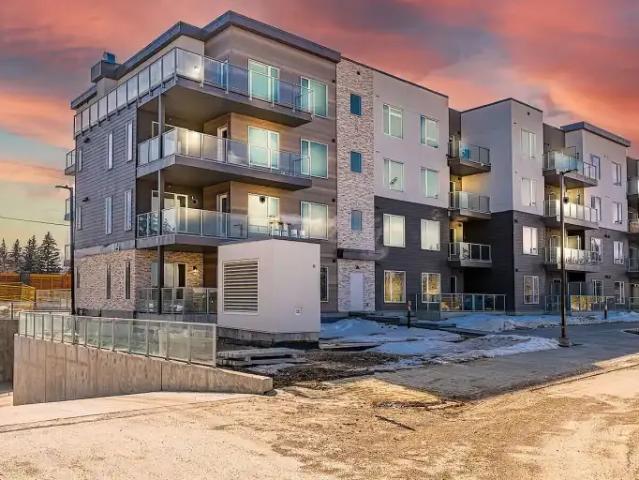 2 Bedroom Condo Calgary AB 104257329