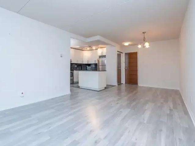 2 Bedroom Condo Calgary AB 104362673