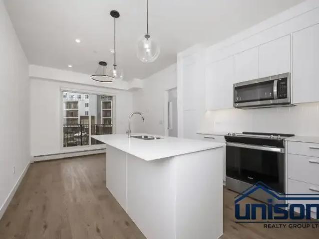 2 Bedroom Condo Calgary AB 105410806