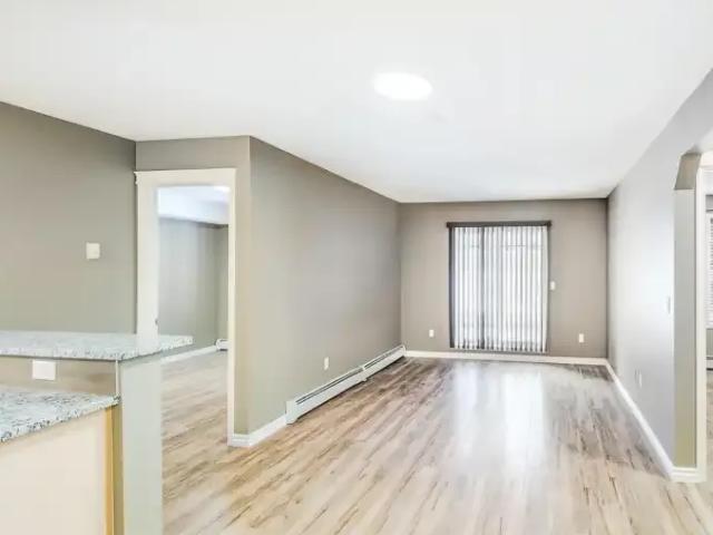 2 Bedroom Condo Calgary AB 105486428