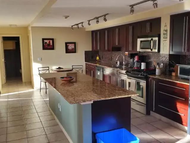 2 Bedroom Condo Calgary AB 105525612