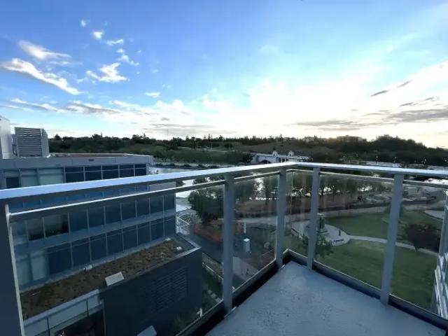 2 Bedroom Condo Calgary AB 105554462