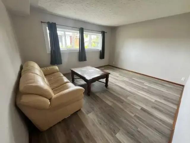 2 Bedroom Condo Calgary AB 105565528