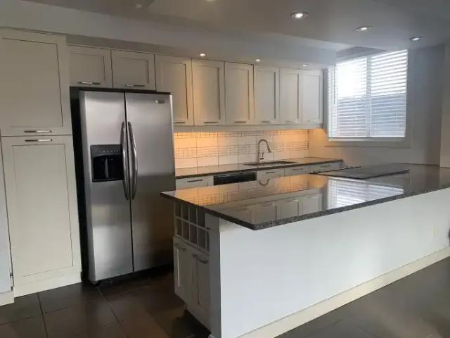 2 Bedroom Condo Calgary AB 105580835