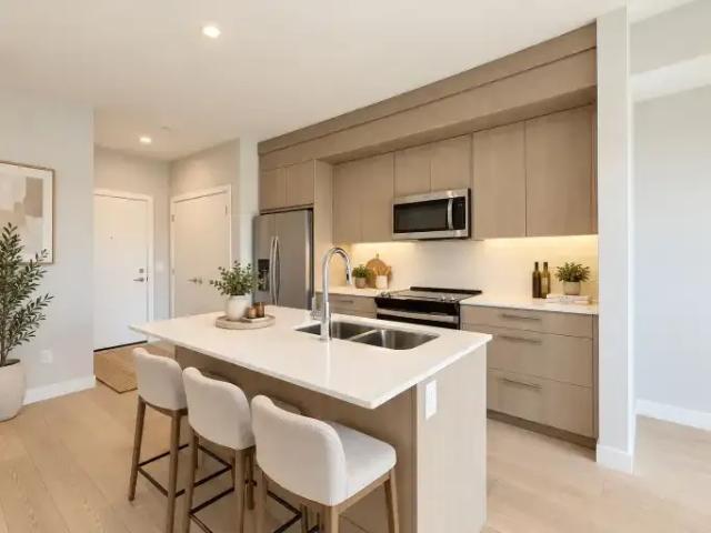 2 Bedroom Condo Calgary AB 105602124