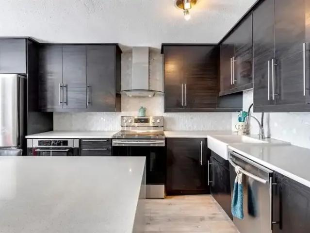2 Bedroom Condo Calgary AB 105653844