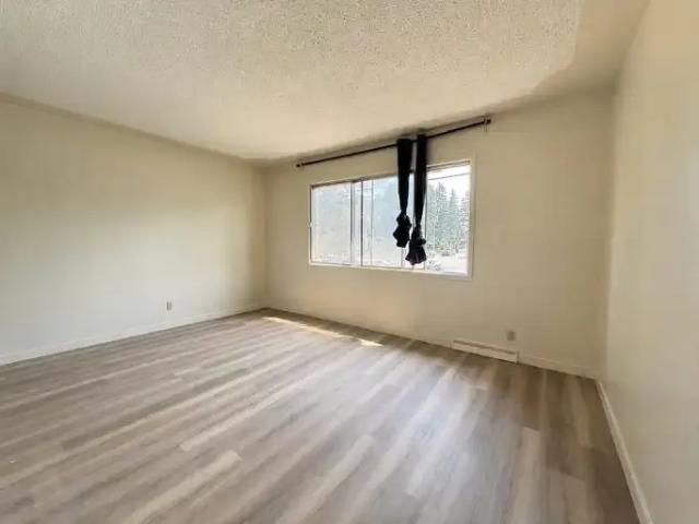 2 Bedroom Condo Calgary AB 105023337