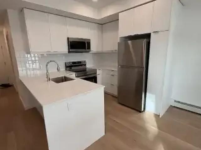 2 Bedroom Condo Calgary AB 105100588
