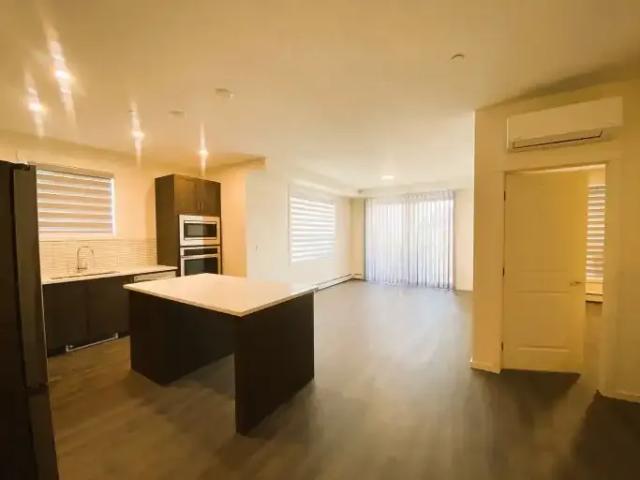 2 Bedroom Condo Calgary AB 105110854