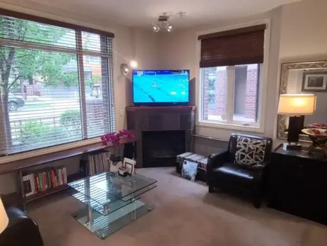 2 Bedroom Condo Calgary AB 105198513