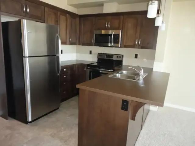2 Bedroom Condo Calgary AB 105234997