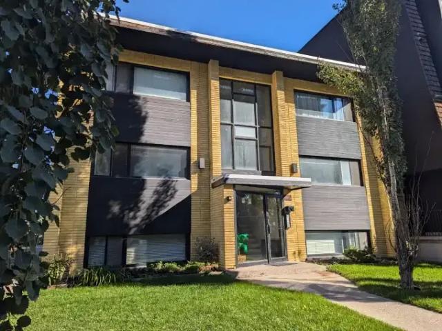 2 Bedroom Condo Calgary AB 105309357