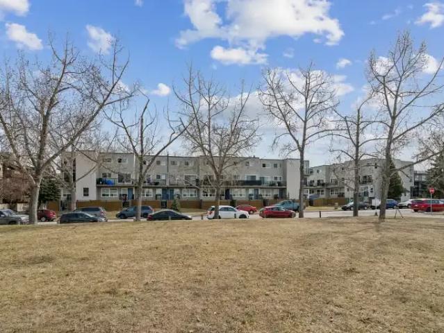 2 Bedroom Condo Calgary AB 105326948
