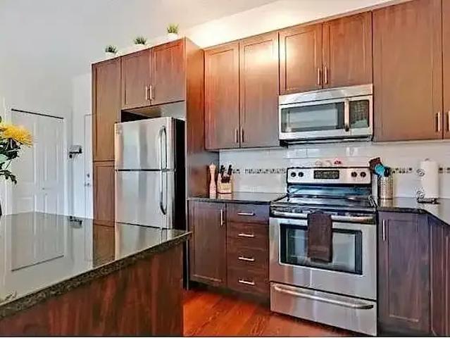 2 Bedroom Condo Calgary AB 105337403