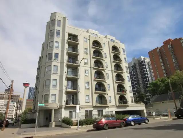 2 Bedroom Condo Calgary AB 105337578