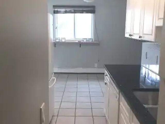2 Bedroom Condo Calgary AB LS100976792