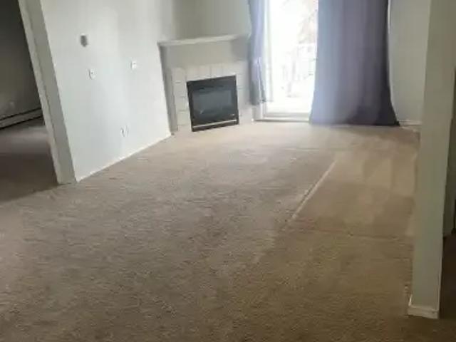 2 Bedroom Condo Calgary AB LS101090113