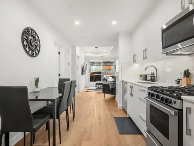 2 Bedroom Condo Calgary AB LS101910440