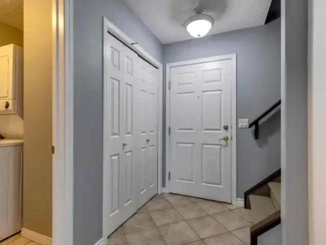 2 Bedroom Condo Calgary AB LS102204046