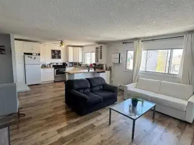 2 Bedroom Condo Calgary AB LS102468317