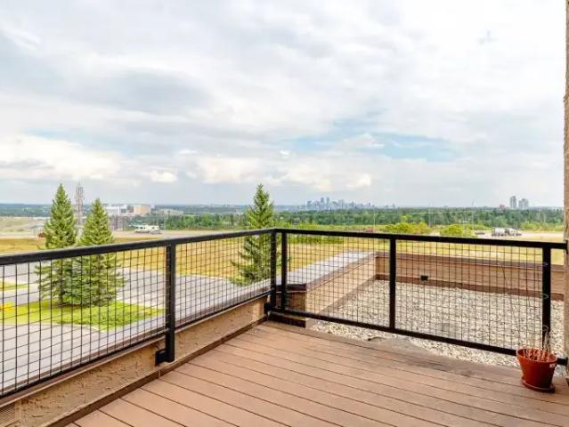 2 Bedroom Condo Calgary AB LS102434427