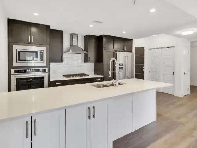2 Bedroom Condo Calgary AB LS102629432