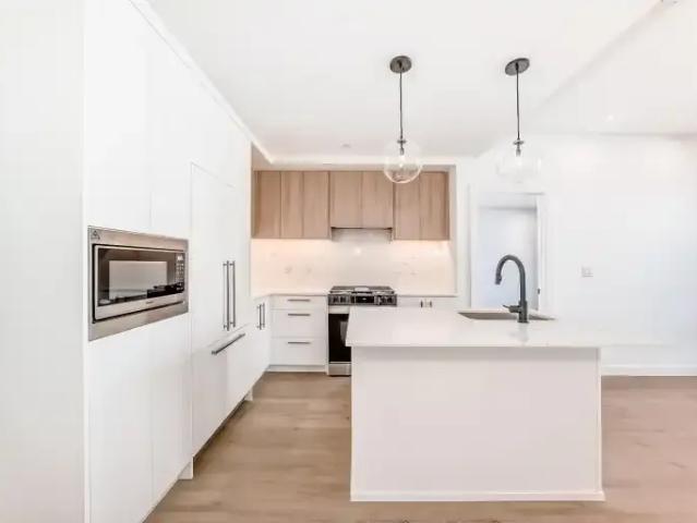 2 Bedroom Condo Calgary AB LS102846525