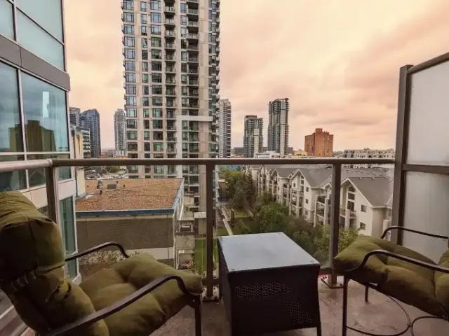 2 Bedroom Condo Calgary AB LS102811474