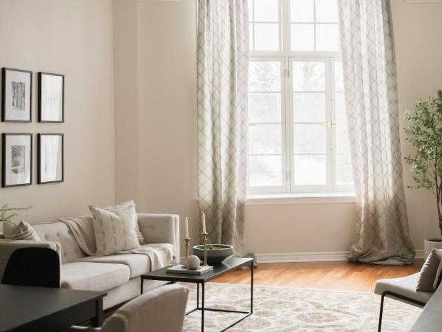 2 Bedroom Condo Centre Wellington ON 90372002