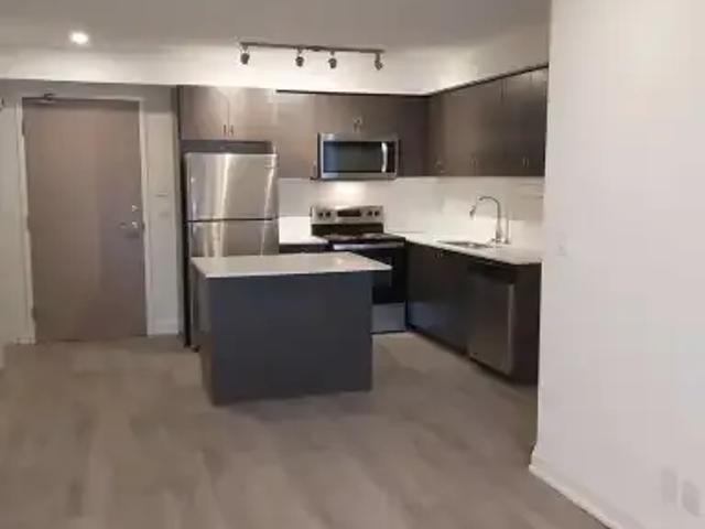2 Bedroom Condo Barrie ON 103695098