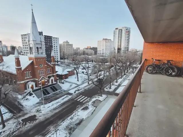 2 Bedroom Condo Edmonton AB 104179207