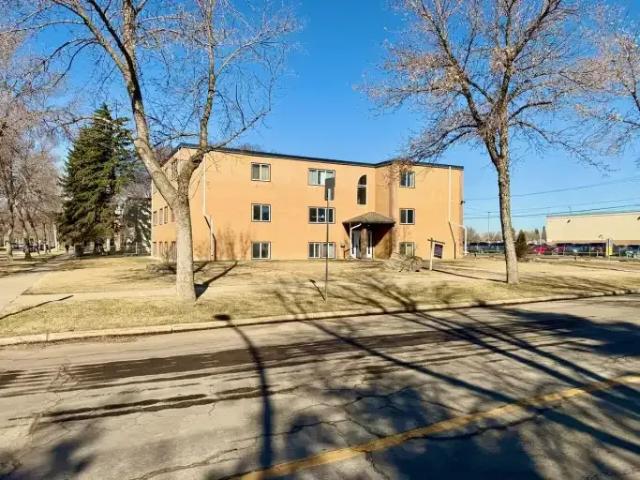 2 Bedroom Condo Edmonton AB 104181669