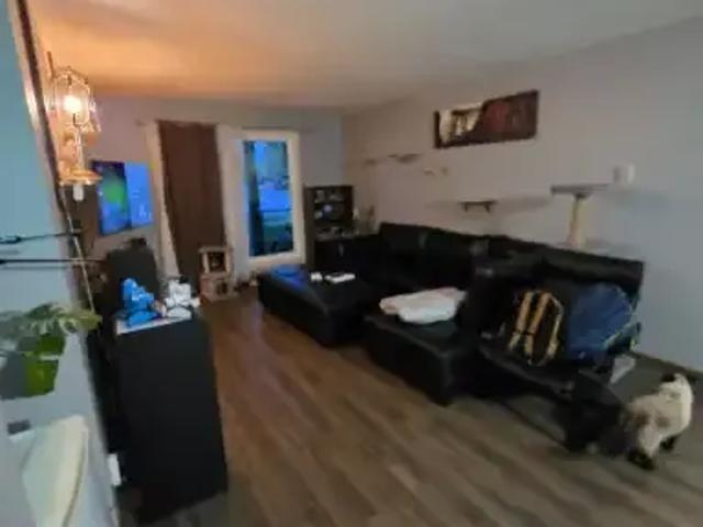 2 Bedroom Condo Edmonton AB 104182366