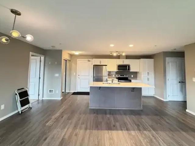 2 Bedroom Condo Edmonton AB 104224476