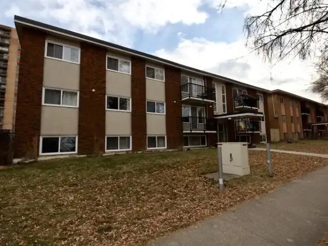 2 Bedroom Condo Edmonton AB 104224788