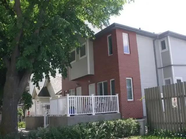 2 Bedroom Condo Edmonton AB 104257523