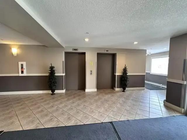 2 Bedroom Condo Edmonton AB 104292097