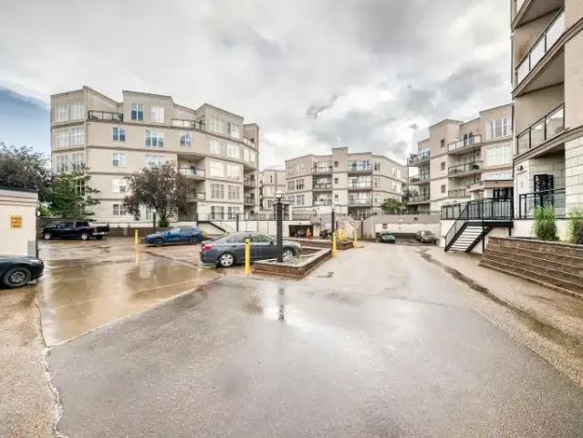2 Bedroom Condo Edmonton AB 104506793