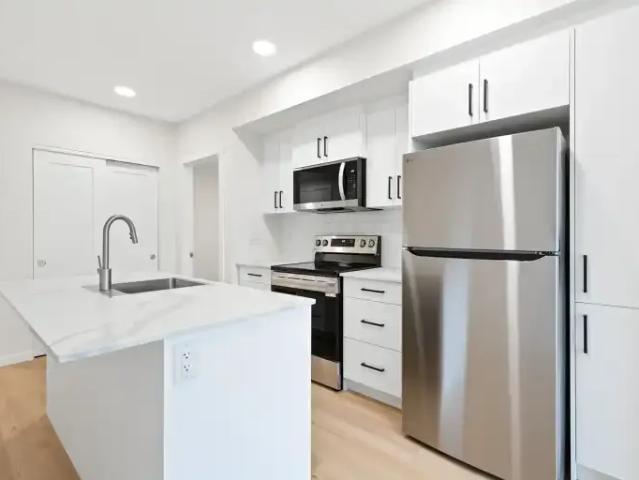2 Bedroom Condo Edmonton AB 104535467
