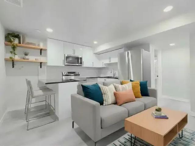 2 Bedroom Condo Edmonton AB 104895207