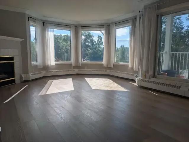 2 Bedroom Condo Edmonton AB 104985943