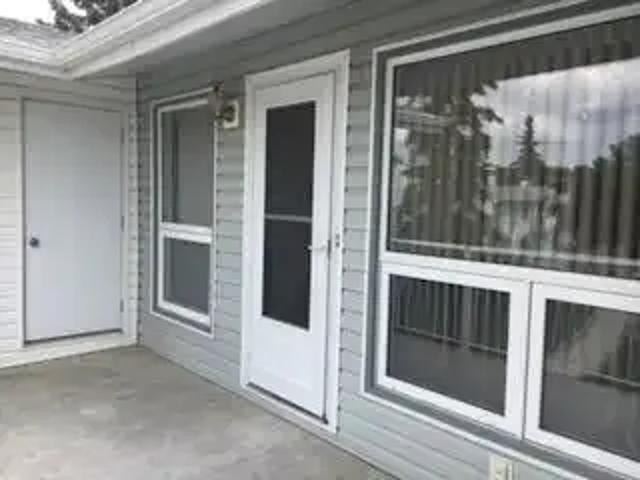 2 Bedroom Condo Edmonton AB 104986117