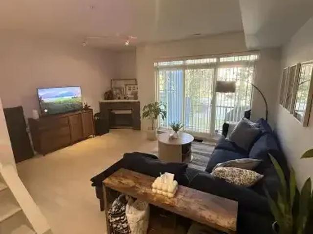 2 Bedroom Condo Edmonton AB 105047797