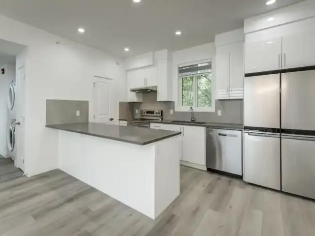 2 Bedroom Condo Edmonton AB 102306463