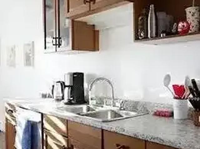 2 Bedroom Condo Edmonton AB 102770869